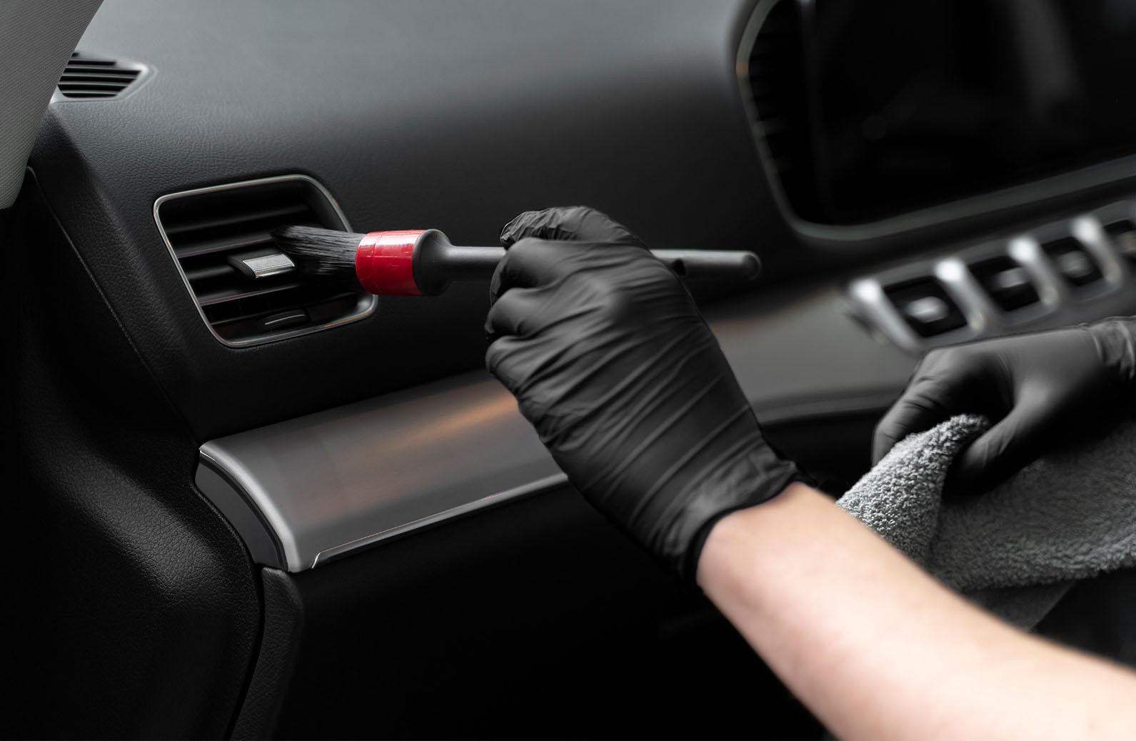 Car Upholstery Services in Qatar: Complete Guide to Automotive Upholstery & Interior Restoration